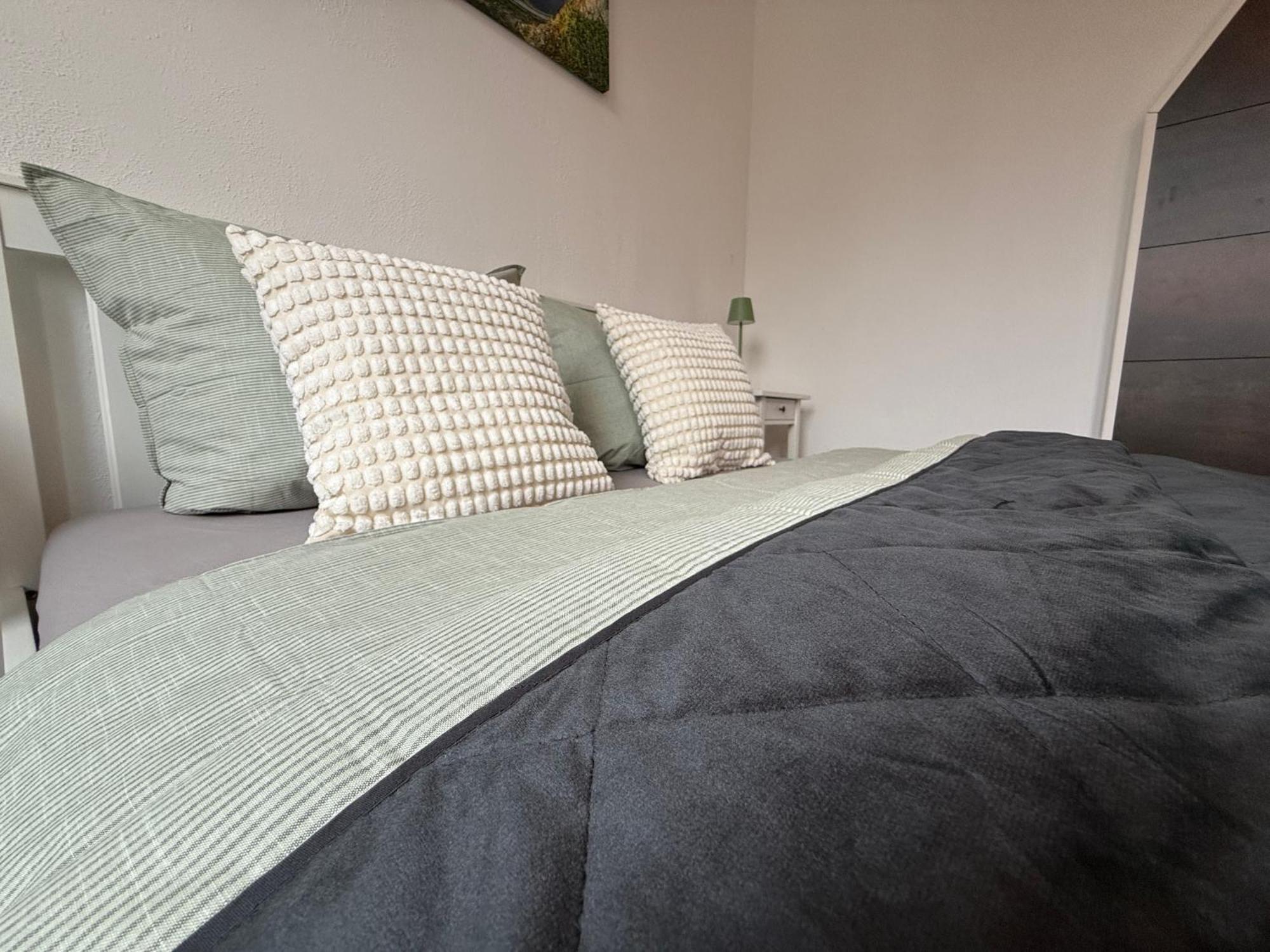 3-Zimmer-Wohnung In Leonberg Buitenkant foto